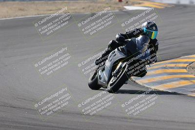 media/Nov-05-2022-SoCal Trackdays (Sat) [[f8d9b725ab]]/Turns 9 and 8 (1050am/